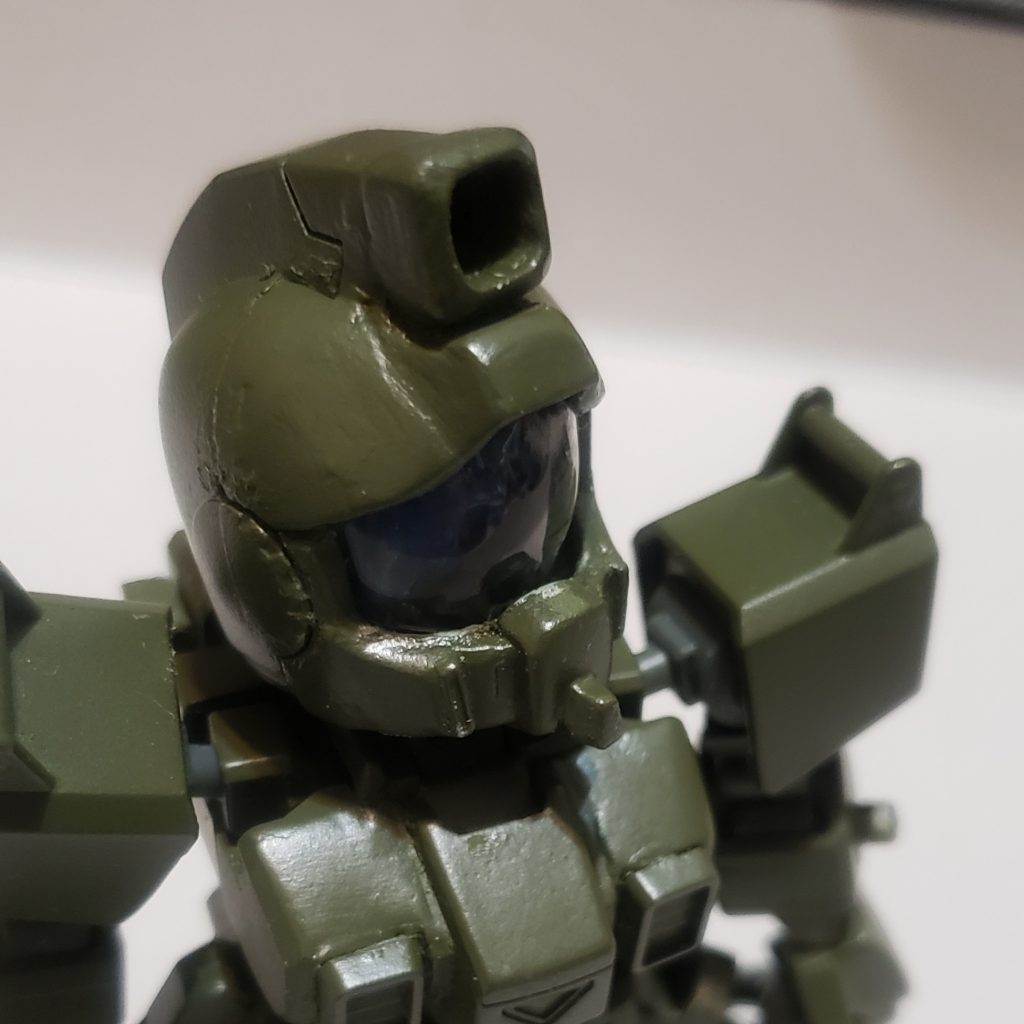 ゴーグルは透明塩ビ板をヒートプレス加工して曲面にしています。