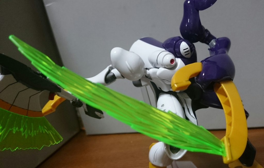 ・ビーム刃エフェクトはラヴファントムのものを流用で、両腕&両足の分4枚付属っス