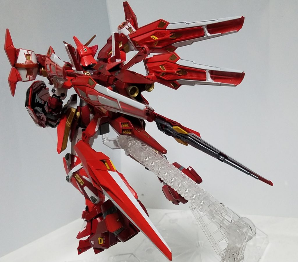 背面及び、腰にブースターを追加