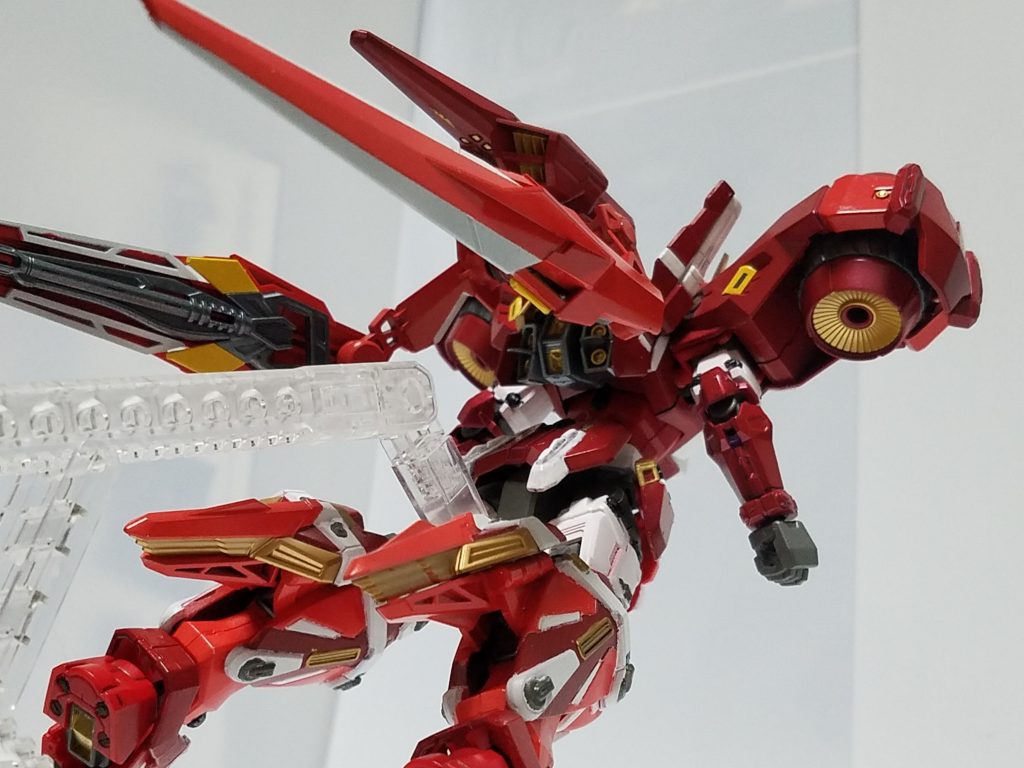 高機動型ユニット背面。ふくらはぎのブースターはアサルトと共用。