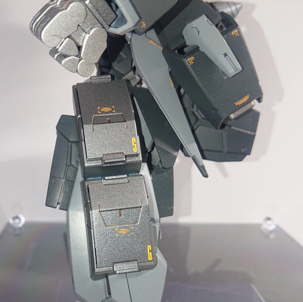 GNフィールドS(ステルス)セラフィム分離時に、ジャマーを発生させる。GNフィールドG(グラヴィティ)重力波を発生させ、機体をガッチリ固定。対MA戦において仁王がごとく不動となる。