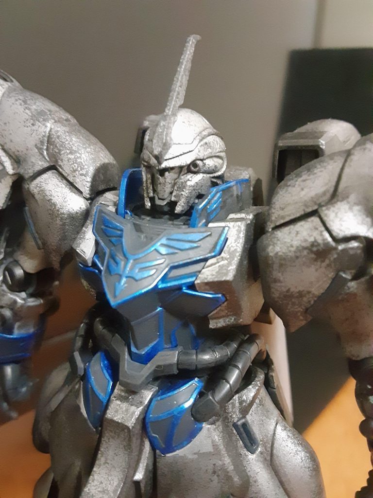 エンブレム疲れました。