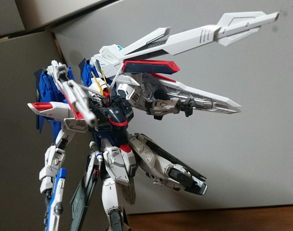 ・バラエーナ・プラズマ収束ビーム砲砲身の展開・銃口の延長ギミックがあるっス。展開ギミック内部はグレーで塗装。