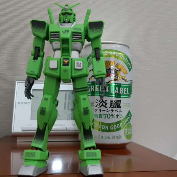 山手線E235系ガンダム