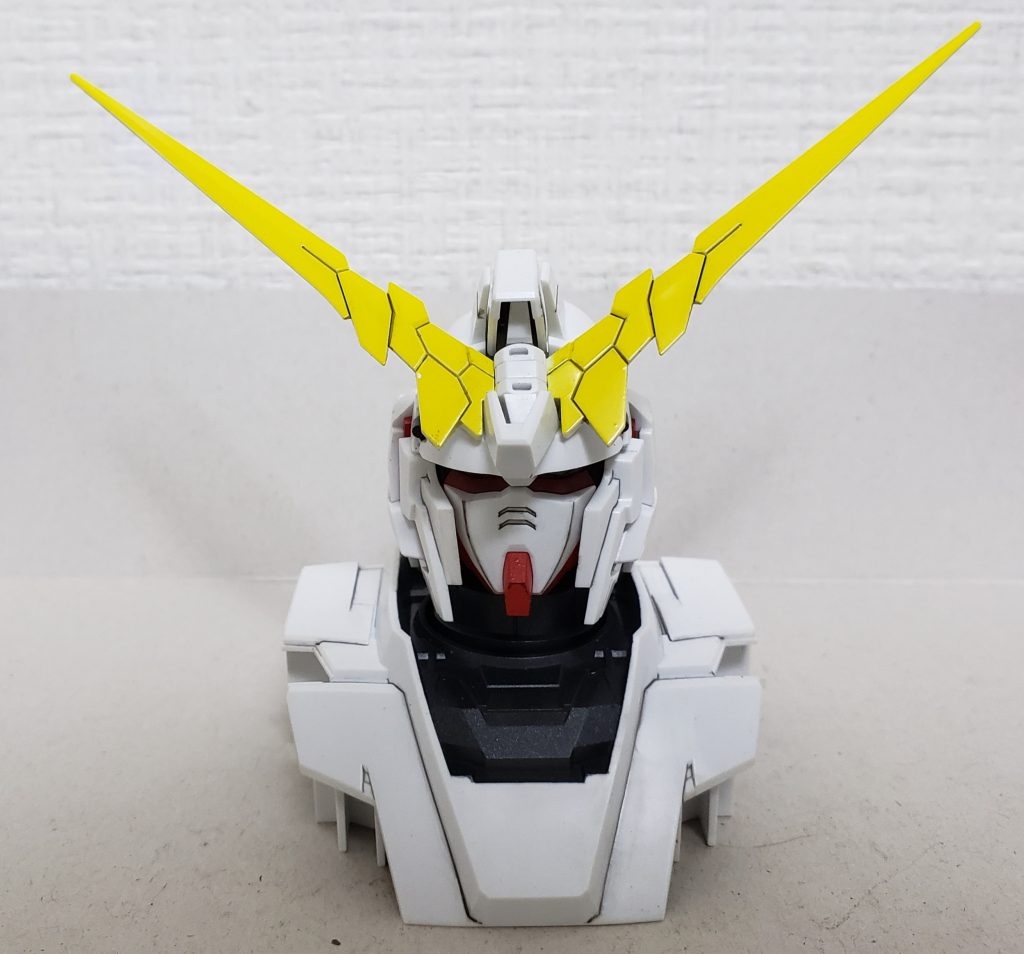 デストロイモード 正面ツインアイはエングレービング塗装しました。