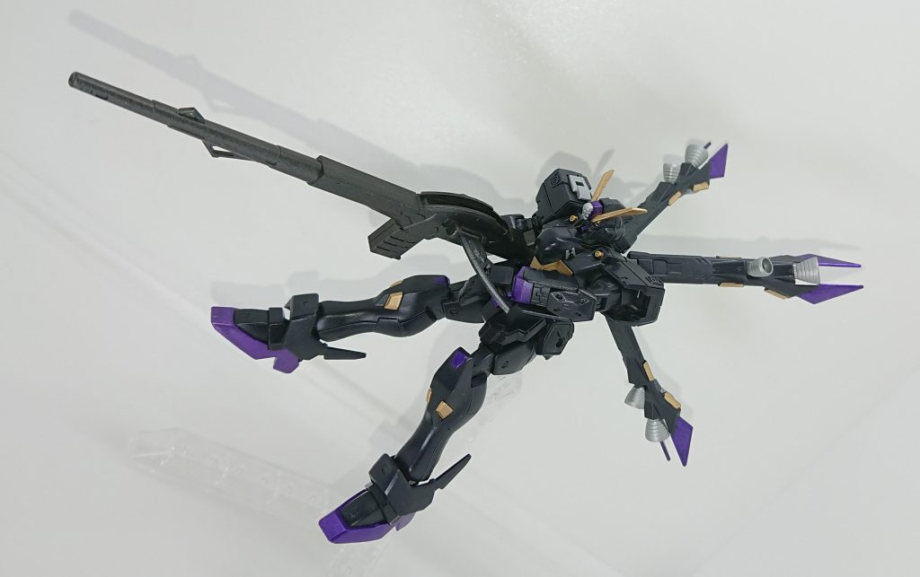 特射木星仕様バスターランチャーはガンメタで塗装トップコートは本体やザンバスターは海賊らしく豪奢に光沢を吹いていますが、バスターランチャーだけは木星製なのでつや消しです