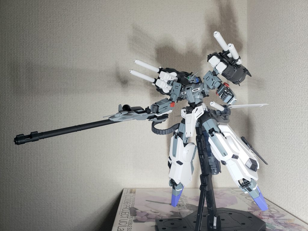 6門のビームキャノン〜背中のビームキャノンはガンダムmk5式です