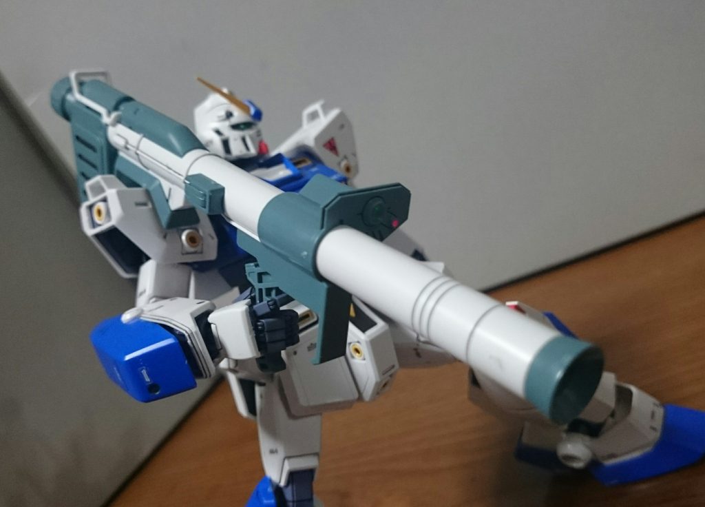 ・ハイパー・バズーカ完成品フィギュアシリーズ「GFF」として2008年に発売された時にアレックス用にデザインされたバズーカっスね。正直ゲームとかでも出番は無かったので今になって再び立体化するとは思わなかった…前述の頭部アーマーといい、痒い所どころかいろんな所に手が届くキットっスね