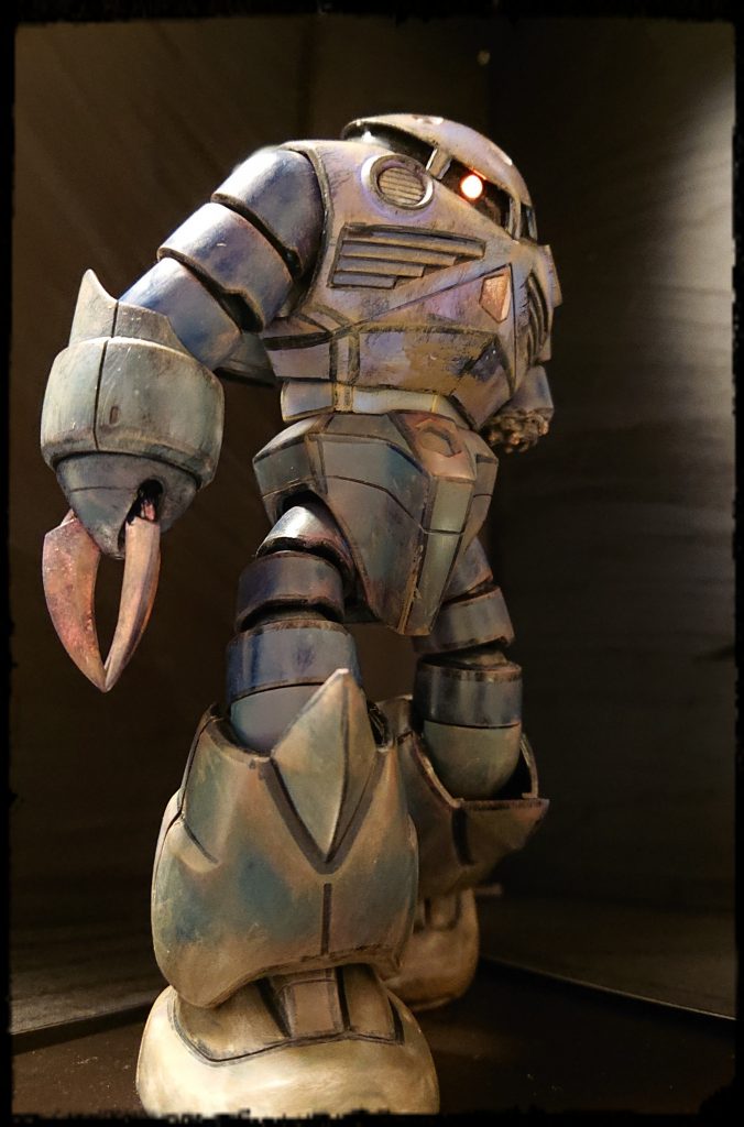 クロー部分は、錆っぽい感じにしてみました。