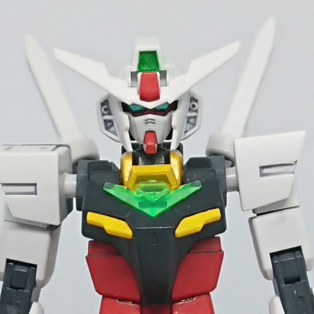 フェイス部分の外装が変わっただけなく、頭部ユニットのスペック自体が向上している他、機体各部のセンサーが強化されている。