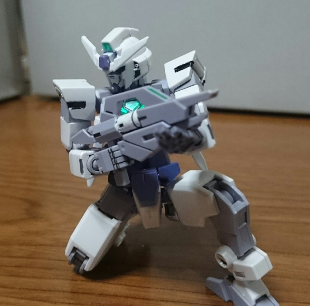 ティターンズカラーはコアIのG-3カラーと関節の色が似てるんスけど、こちらが若干色が暗いっス。まぁちょっとの違いなので気にならないのであればG-3カラーコアIの平手にも使えるかと