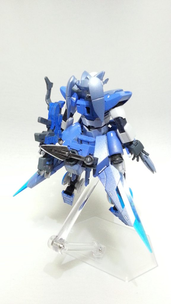 後姿。某にじさんじの魔法少女をイメージしているのでツインテールと、彼女といえば某FPSゲームのキャラという事でクナイも装備!