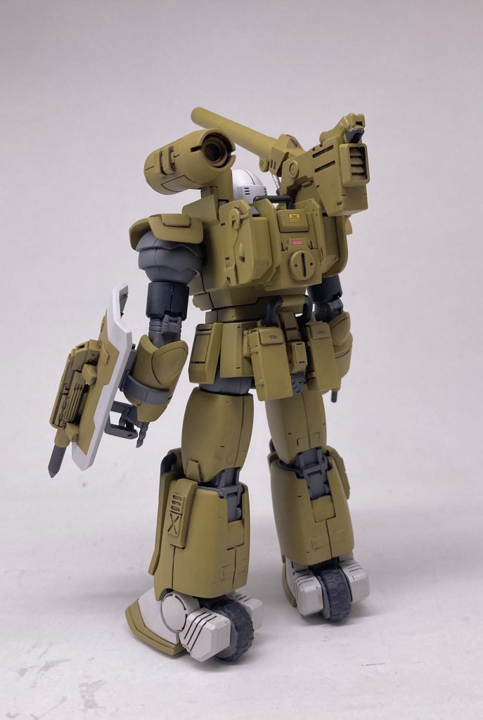 お約束のようにタイヤつけました。しかし、ザクには勝てたけどドムにコテンパンにやられたという設定。