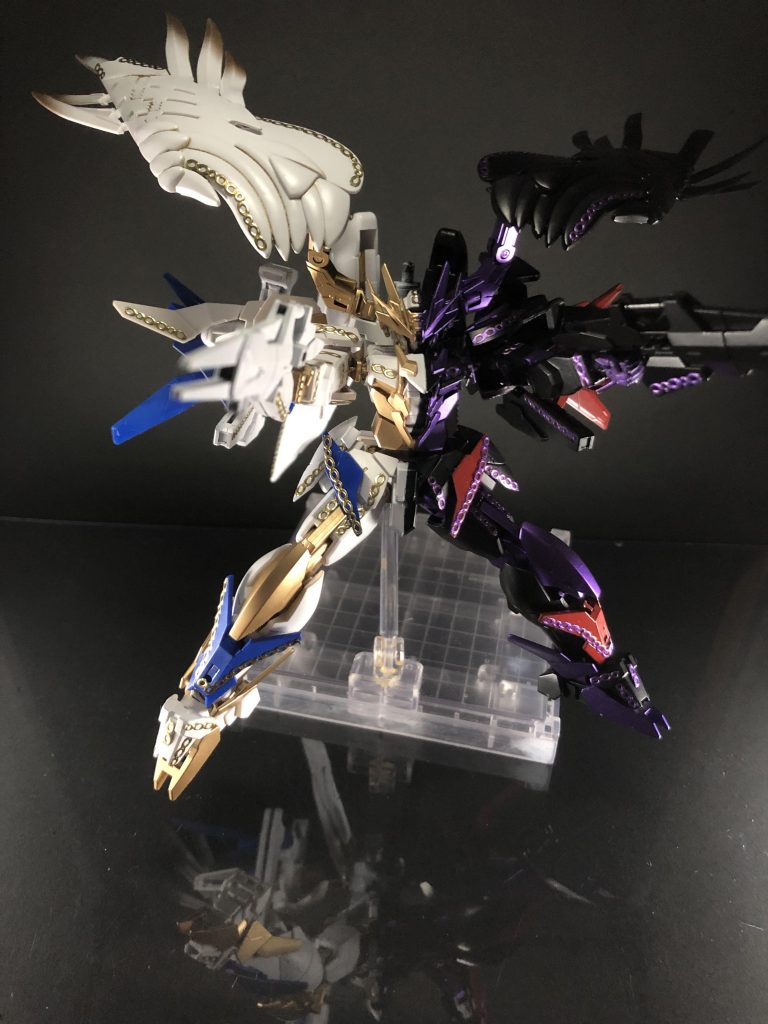 ベースに使ったダブルオースカイメビウスの武装は基本全部使えます。一応ですがビームサーベルもちゃんと持たせれます。