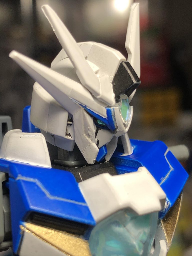 フェイスアップ今回はところどころに筋彫りを追加しています