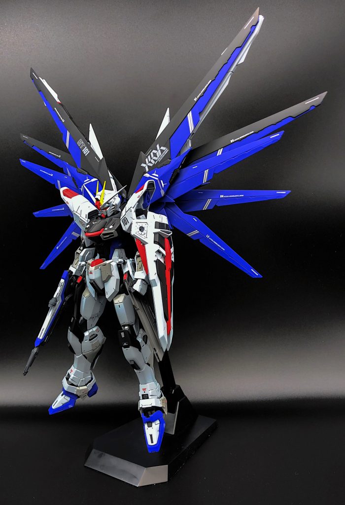 ハネおっぴろげ