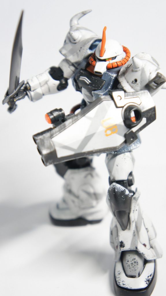 「コイツは旧式だが、十分やれるさ!」ガンダム ユニコーンのep4.が大好きなのでトリントン基地強襲に参加した設定。一年戦争時に、ジオンがグフカスタムを運用できるパイロットを用意出来ず、放棄されていたものを再塗装し、運用したもの。