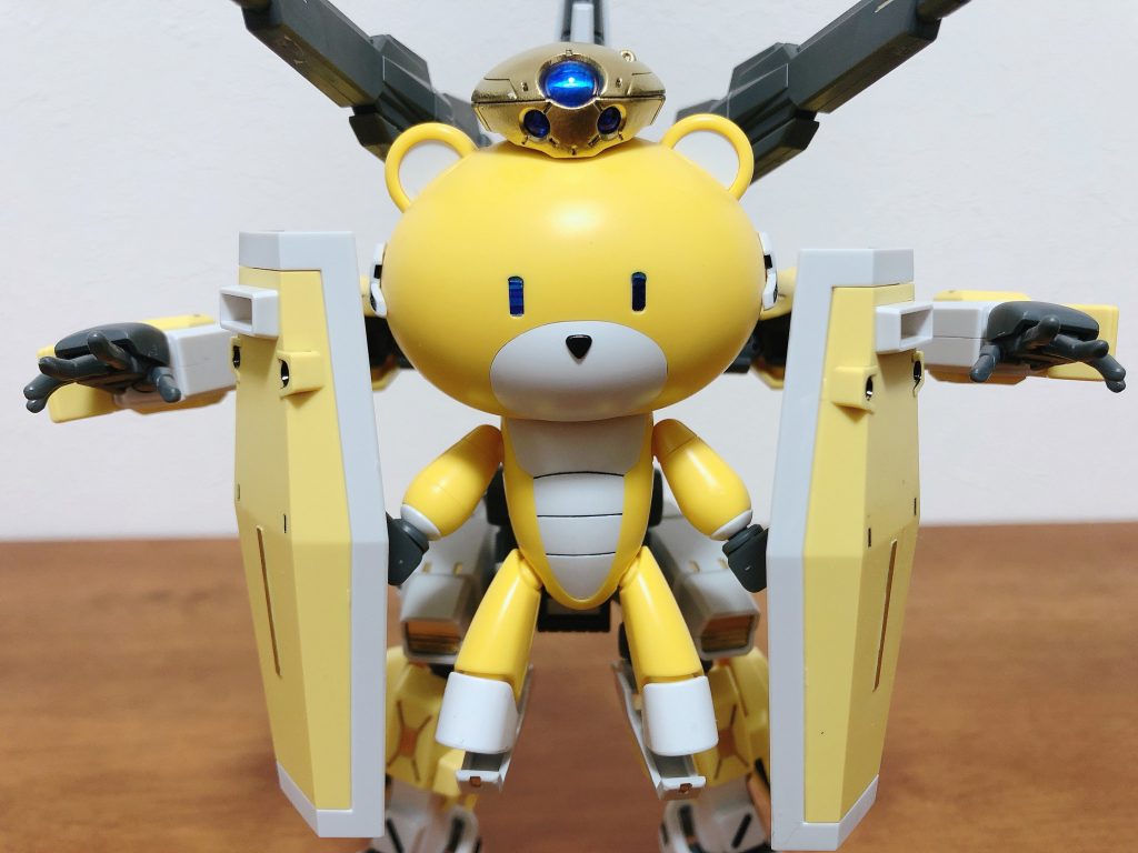 ゴールドベレーは初の缶スプレーで塗装!少し厚塗りになってしまいましたが、金と青の色味が個人的に気に入っています!