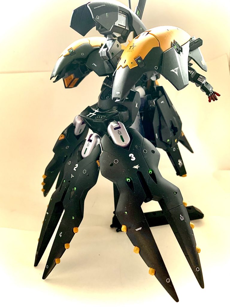 後ろが寂しかったので、G-ルシファーのファンネルつけてみました。