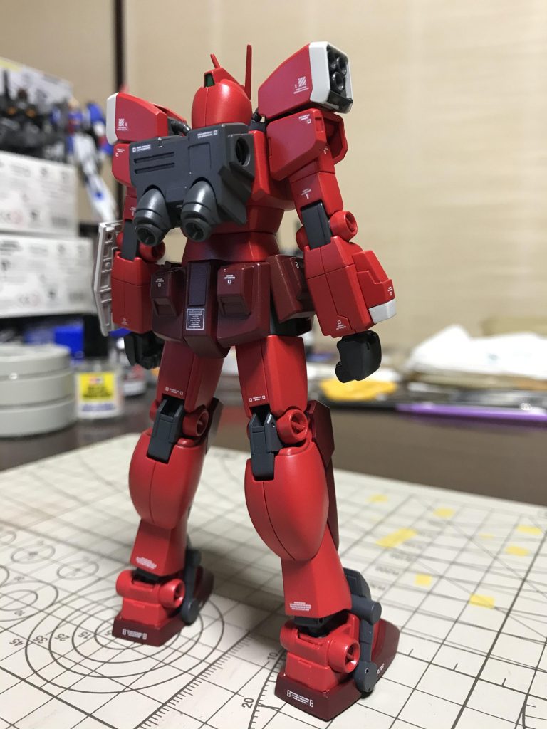 斜め後ろ                  三代目メイジンカワグチの搭乗機として空からキラキラ降臨した姿は圧巻!!         そのシーンに惚れて即購入を決めました。