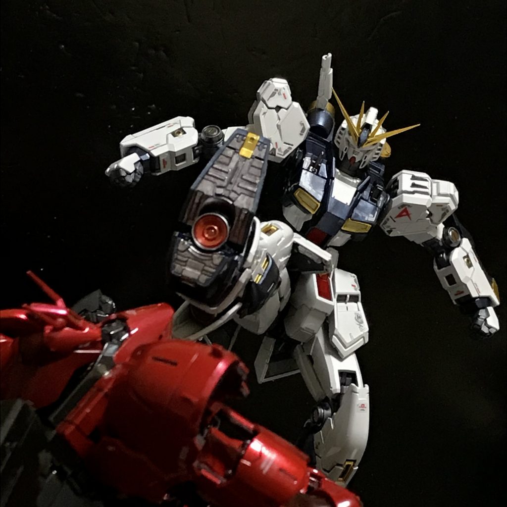 サザビーを蹴る!