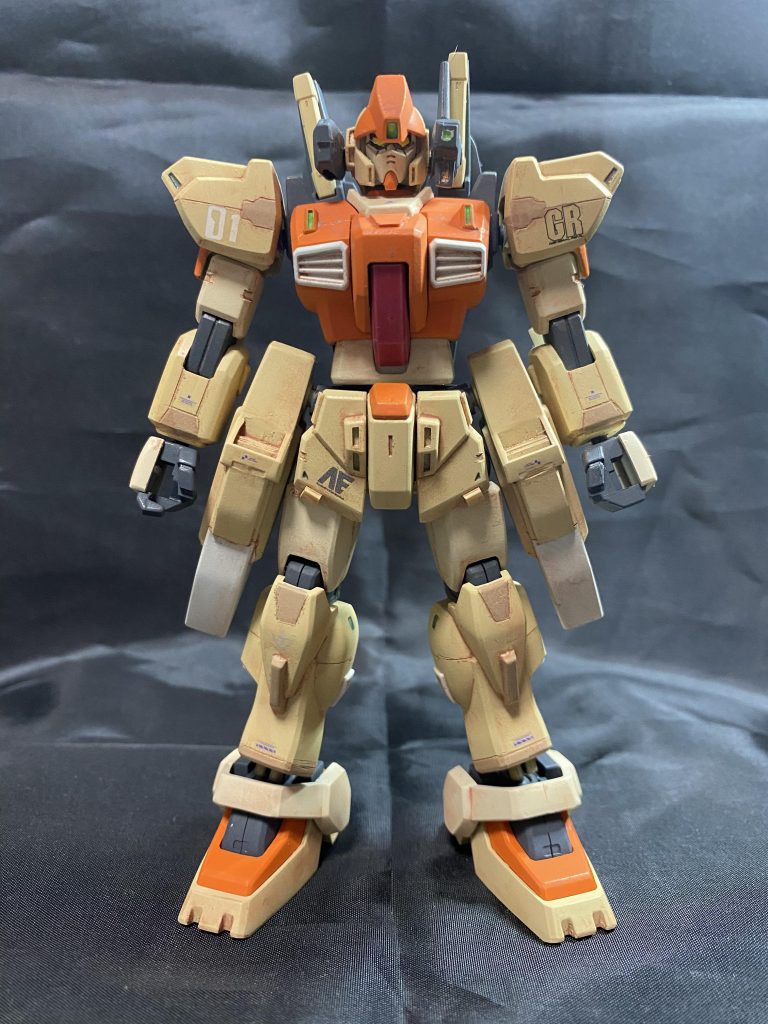 ガンダムMK-2 腰サイドのみ機動力アップの為大型ブースターに換装されて完成。