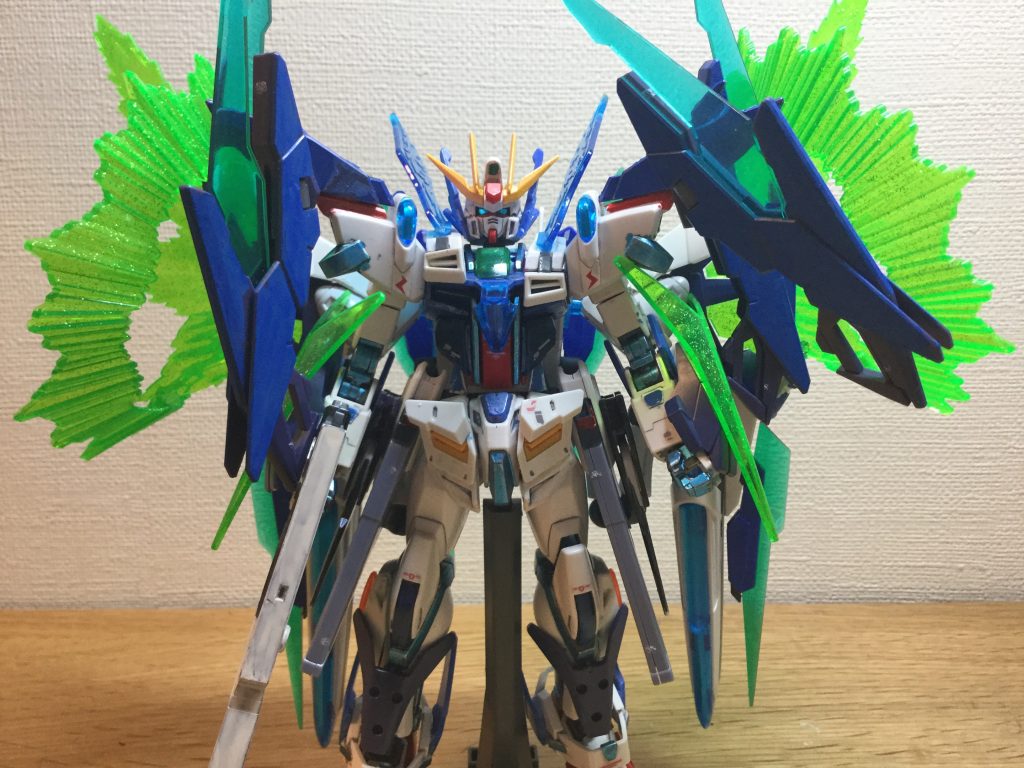 両手のスターファンネルはクロスボウとして飛ばせます