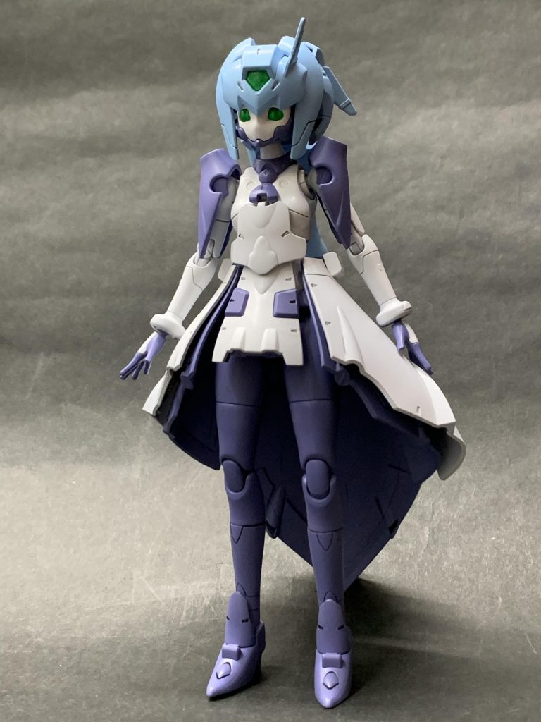 サラに関しては肩にパーツを取り付けただけ。