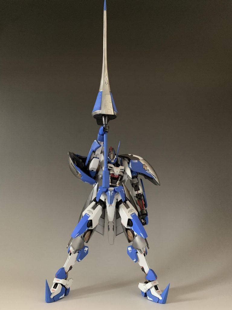 武器名FARAN-X(ファランクス)プロトGNランスの発展武器大型になり取り回しが悪くなった代わりに、GNフィールドによる刺突効果が格段に高まっているその取り回しの悪さを補う代わりに、両側に一門ずつGNバルカンがあり、主に牽制に用いられる