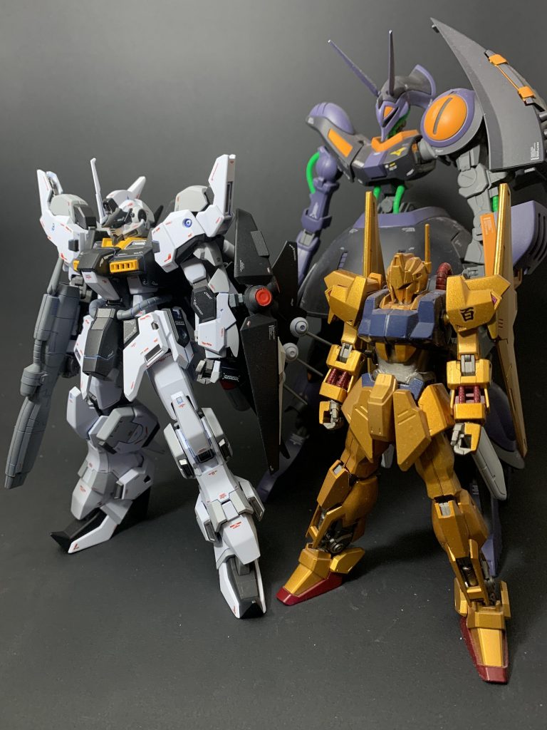 大きさ比較でも百式は延長していますがやっぱちっさいですね