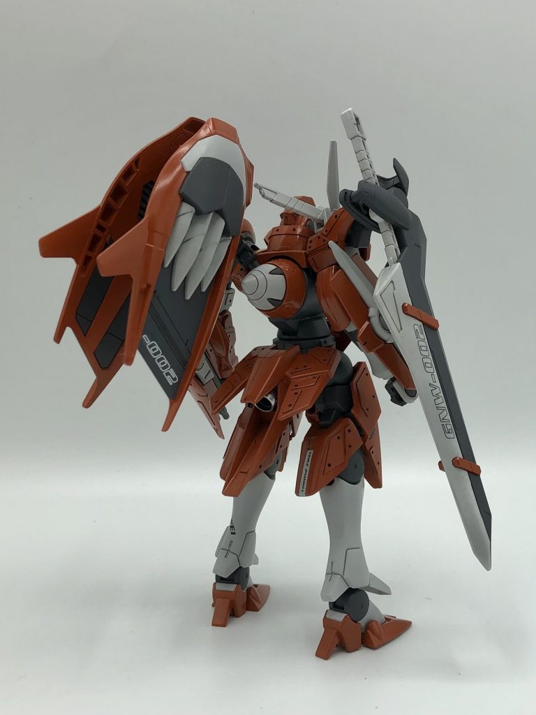 ブラウンで塗装しましたが、思ったより赤味が出てしまいました!ツヴァイカラーですね笑