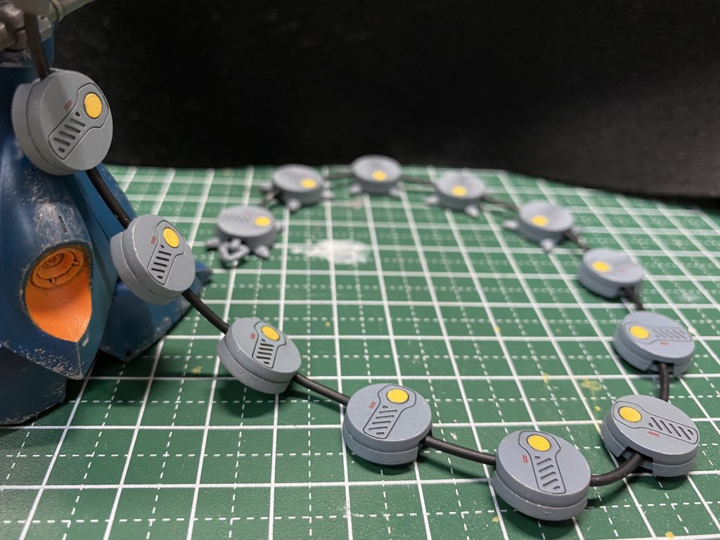 細かな塗り分けに悪戦苦闘、塗り直しも度々。