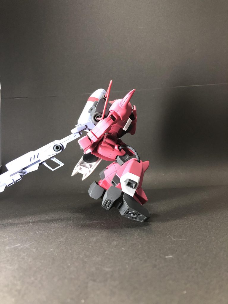 不可能な体勢を武器で補助