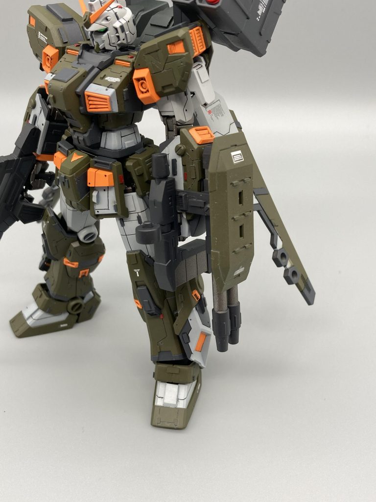 2連装ビームライフルはBD3からパクってきました。腕がマッシブなので少し加工が必要です