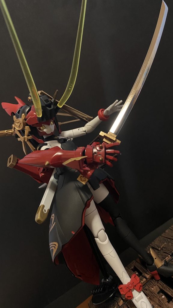 神機離(カミキリ)その鬼の手でしか振るえない、身の丈を超えるほどの大太刀。鬼はおろか、神さえ両断する。…らしい。