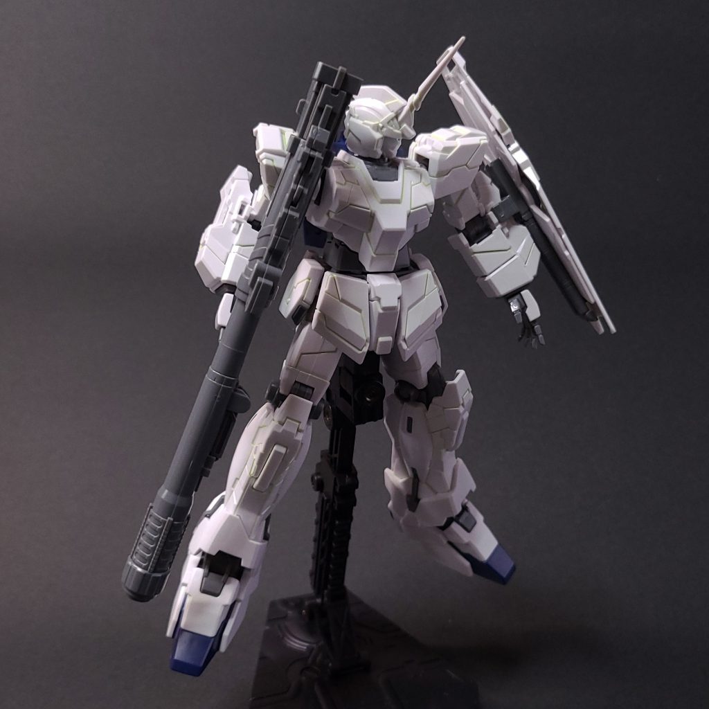 デストロイモードもカッコいいのですがユニコーンモードも僕は好きですバナージくんで印象に残っている台詞は「ここから出ていけぇー！」です他の台詞では「ビームマグナムじゃ加減が効かない」も好きです