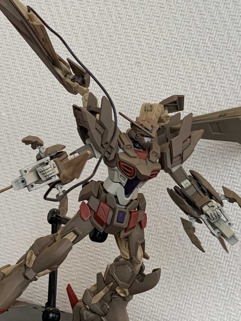 また、全体にタミヤ ウェザリングマスターのAセットを使っています。初めて使いましたが、使う前と後で印象が程よく変わることに驚きました。