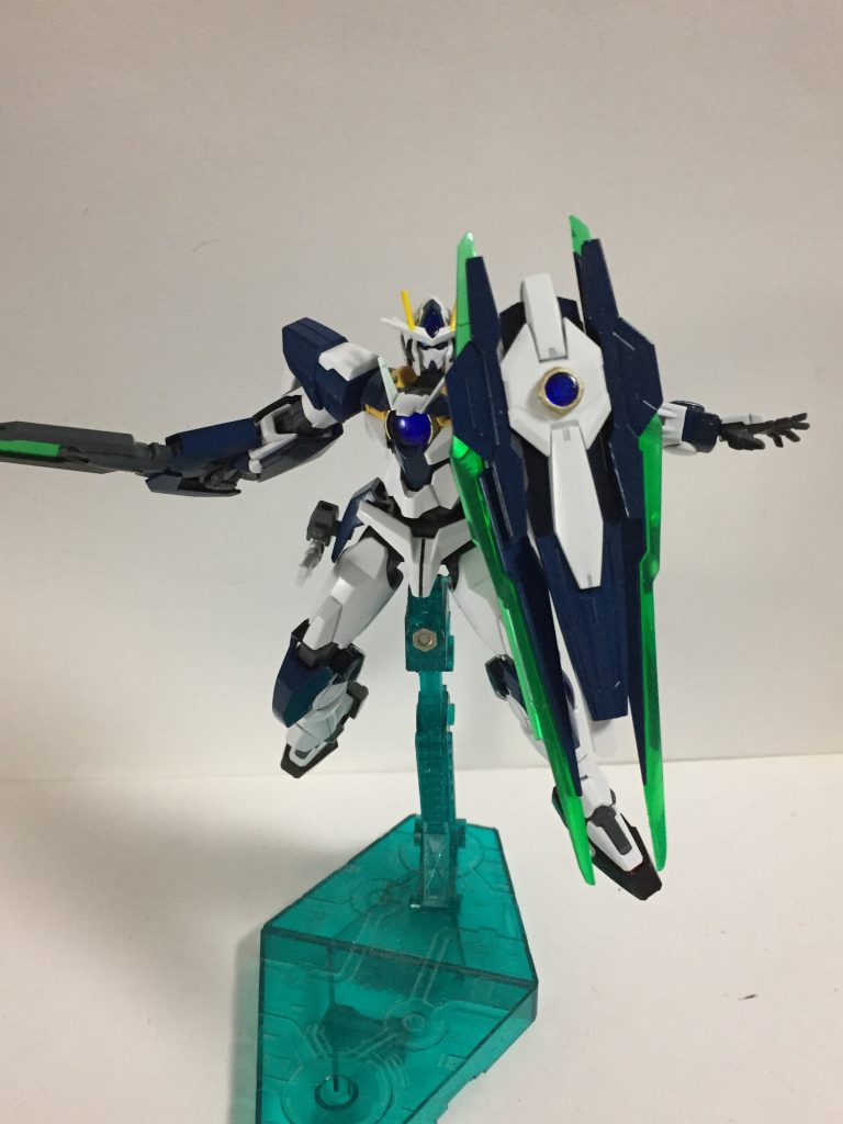 “GNクロック”胸部とシールドに内蔵された新システム。GN粒子の使い方によっては、時を止めることが可能と言う事が判明。咲夜は本機にこれを採用し、自分の手足のごとく扱って見せる。