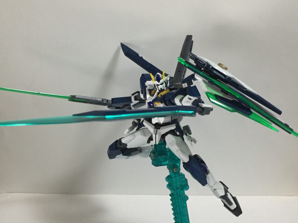 トランザムシステムも搭載し、量子化も可能なうえ、先ほどのGNクロックと併用して使用することも可能となっています。