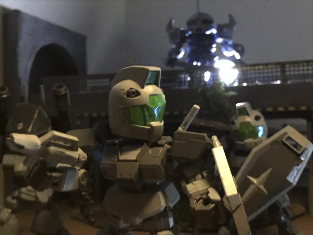 あのシルエットは…まさか…荒野の迅雷⁉︎