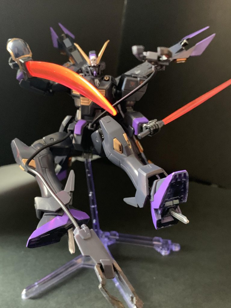 総攻撃の構え!隠しギミックに溢れてるクロスボーンガンダム…やっぱカッコいいよなぁ。