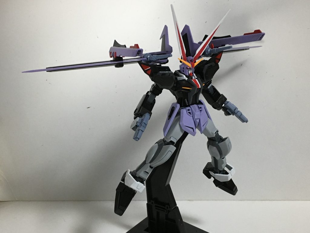 “2連装リニアガン”実弾を使った武装で破壊力と弾速が強化されている。