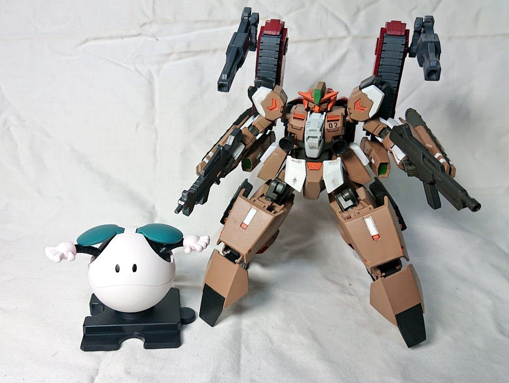 『ハンレーハロ』ヨームがGBNに降り立った頃から一緒にいるらしいハロ、リアル世界にも何故か付いてきてたサポートAI…のはずだがサポートどころか機体1機任せても大丈夫なほど優秀、セラヴィーリベイクヴァレニエのパイロットは実質こいつである「アイハブ コントロール!」基本的にはGBNにおけるサポートAIハロのはずだが何か自我があるように思える、こいつもまたELダイバーなのではないだろうかという疑問がたまに過ぎる…が「キノセイ!キノセイ!」との事なので気のせいなのだろう