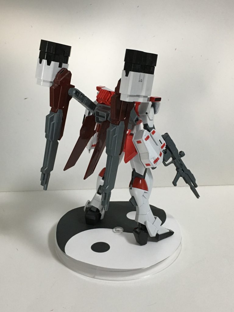 ソード同様。ブラストも参考にしているため、それに近い改造をしています。こちらもバックパックはオリジナルで自作しました。