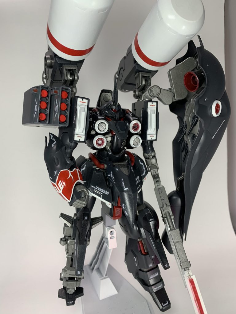 肩のジョイントは同じなので組み替えしてみました。これはこれでカッコいい!最後までご覧になって頂きありがとうございました。