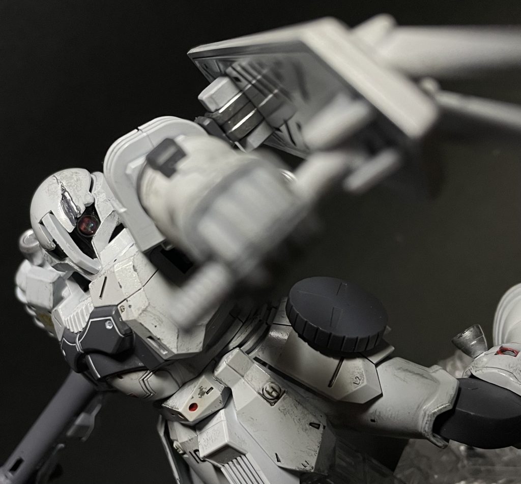 合わせ目消しは、腕と足しかしていません。肩は形を見ただけでやる気を無くしました。😅