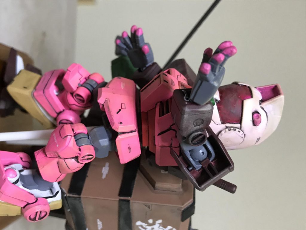 ジム禰豆子の本体は リサイクルショップで 500円で 購入した クロスシルエット ガンダムと クロスシルエットフレームの ジムパーツを 使用しました。