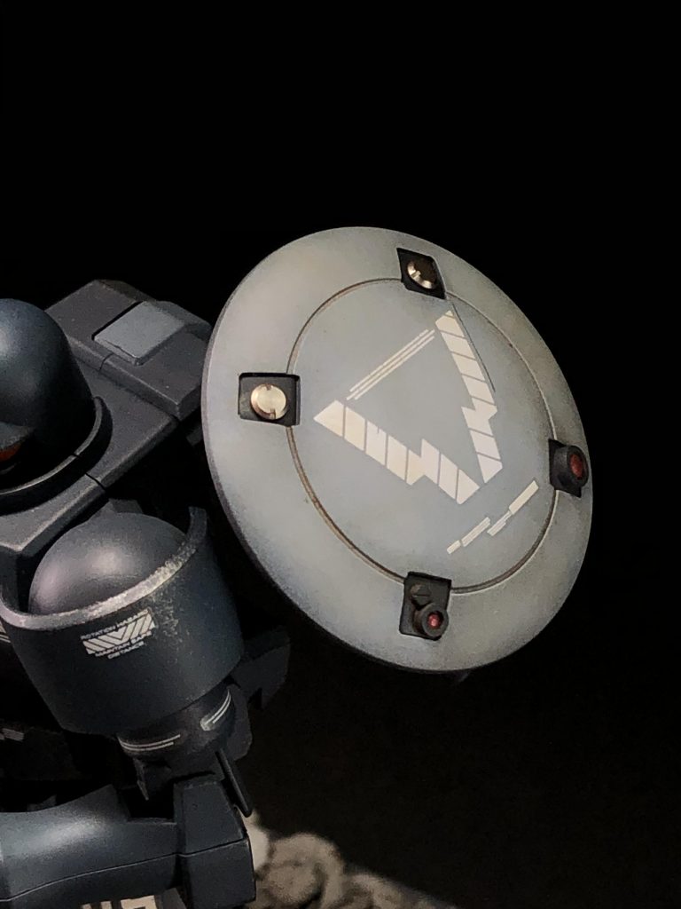 シールドはレドームの様にも見える…かな?