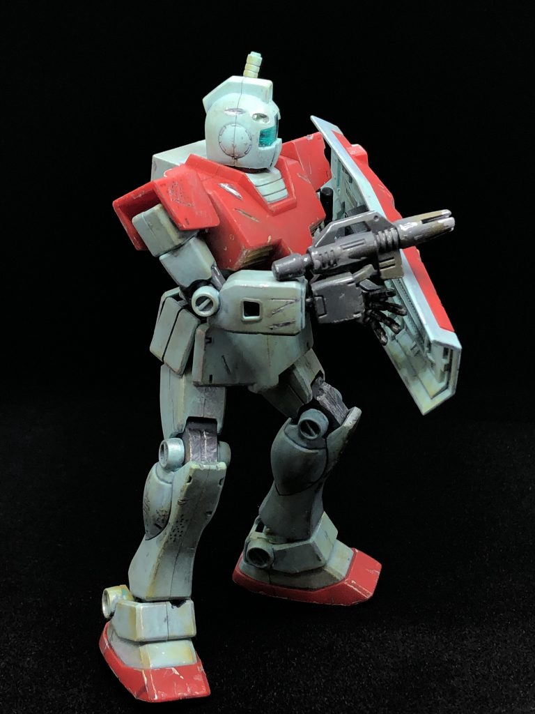 ボディーの傷も盾含めどう攻撃が当たったか考慮してみました。ウェザリングマスターと、アクリジョン の銀での調整と、ウェザリング前につや消し吹いてます。