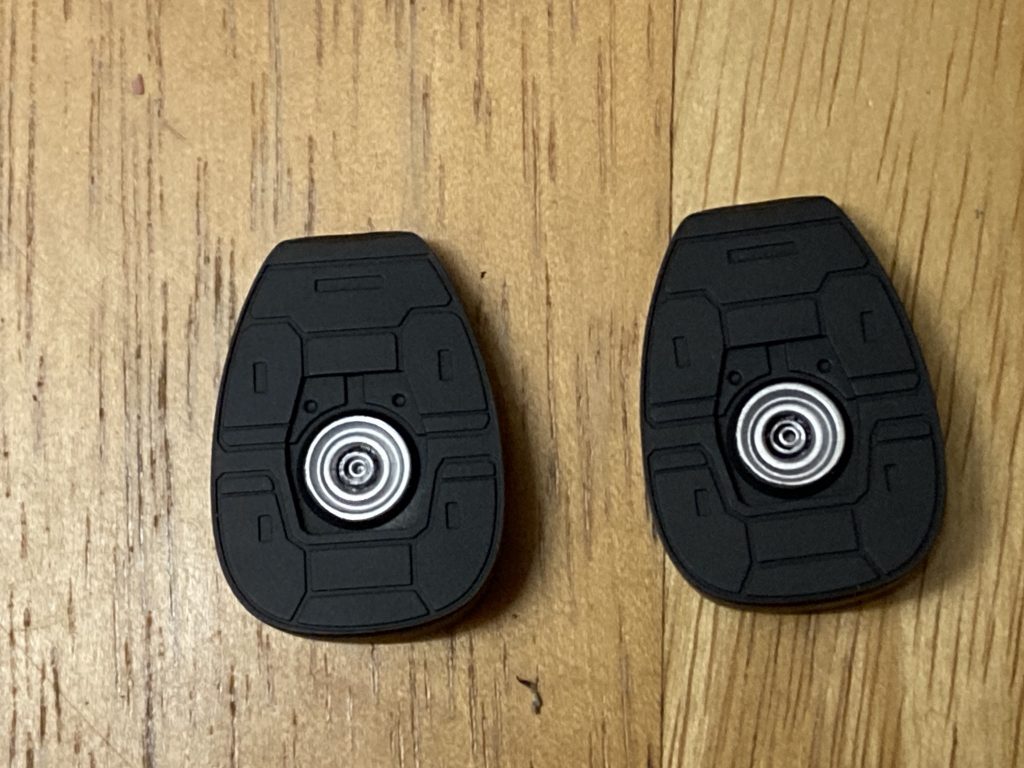 足のバーニアもランドセル部と同様に社外プラパーツやビーズを組み合わせています